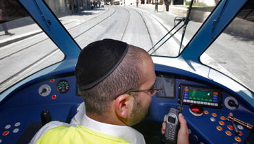 הרכבת הקלה. ארכיון