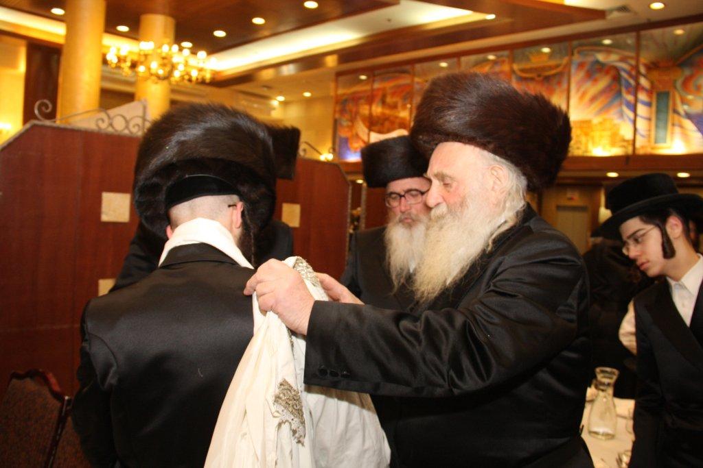 צפו בגלריה: חתונת נכד האדמו"ר מסערט ויז'ניץ זצ"ל