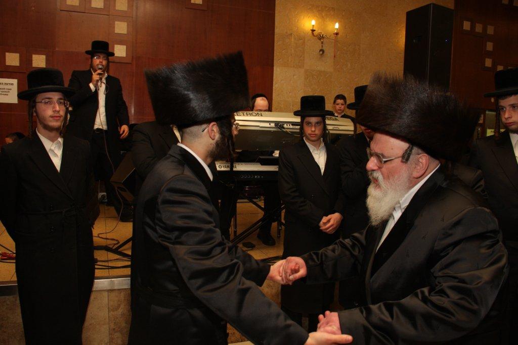 צפו בגלריה: חתונת נכד האדמו"ר מסערט ויז'ניץ זצ"ל