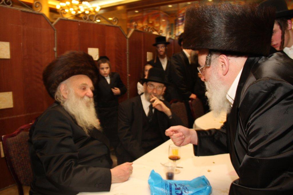 צפו בגלריה: חתונת נכד האדמו"ר מסערט ויז'ניץ זצ"ל