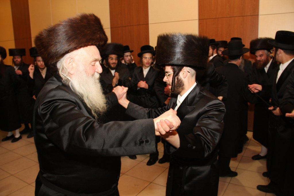 צפו בגלריה: חתונת נכד האדמו"ר מסערט ויז'ניץ זצ"ל