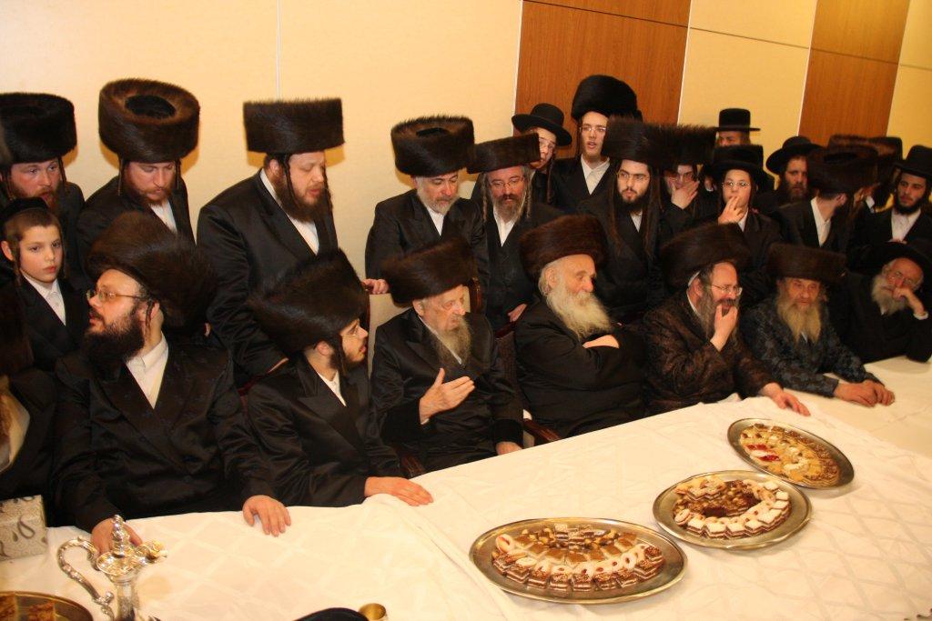 צפו בגלריה: חתונת נכד האדמו"ר מסערט ויז'ניץ זצ"ל