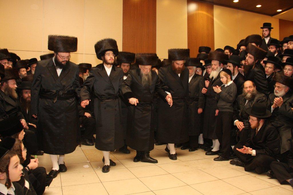 צפו בגלריה: חתונת נכד האדמו"ר מסערט ויז'ניץ זצ"ל