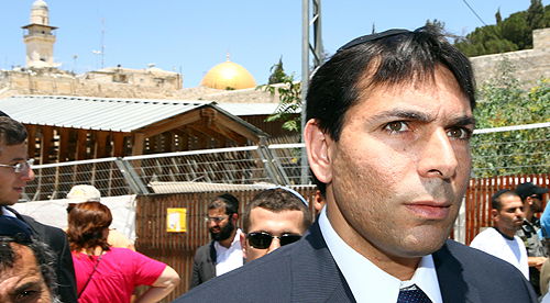 דנון על-יד הר-הבית