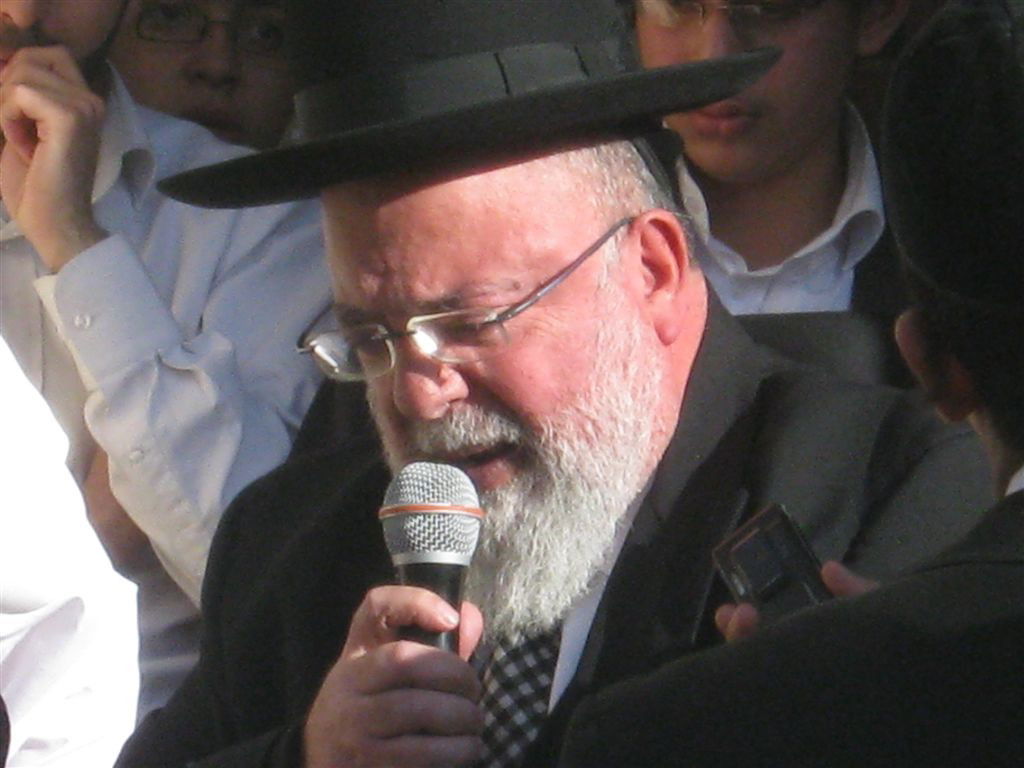 נדם קולו: מסע הלווית החזן רבי רפאל יאיר אלנדב