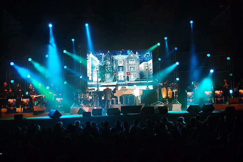 צפו בגלריה: אברהם פריד מארח את רמי קלינשטיין