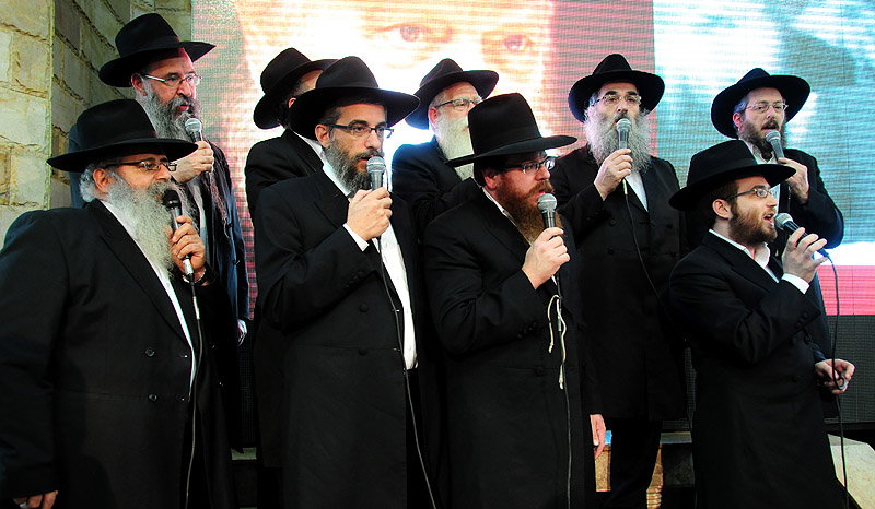 'ראש-השנה לחסידות': אלפים חגגו בהתוועדות בכפר-חב"ד