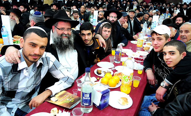 'ראש-השנה לחסידות': אלפים חגגו בהתוועדות בכפר-חב"ד