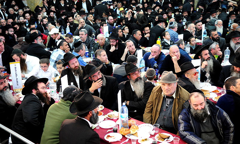 'ראש-השנה לחסידות': אלפים חגגו בהתוועדות בכפר-חב"ד