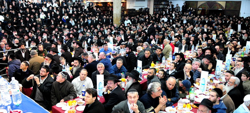 'ראש-השנה לחסידות': אלפים חגגו בהתוועדות בכפר-חב"ד