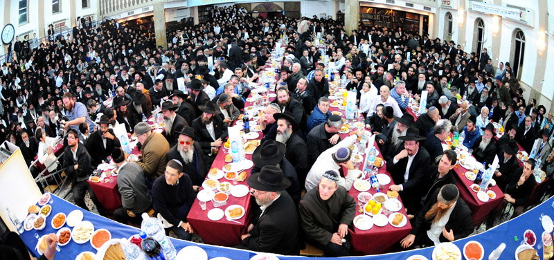 'ראש-השנה לחסידות': אלפים חגגו בהתוועדות בכפר-חב"ד