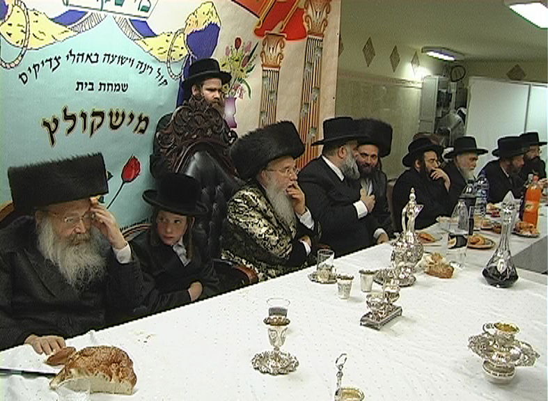 צפו בתמונות: שמחת בית מישקולץ