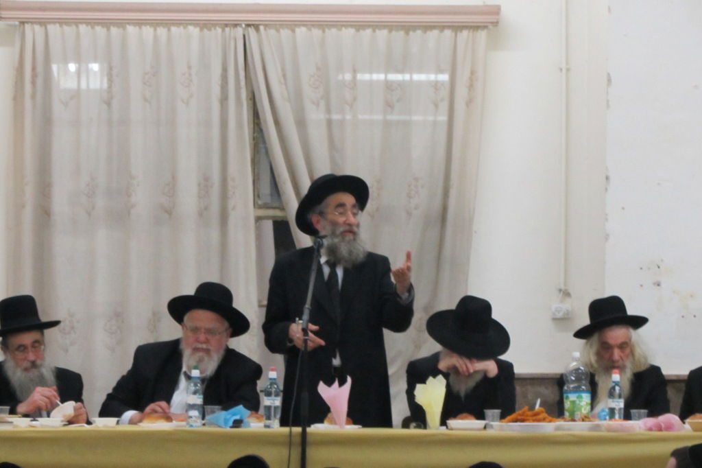 חנוכה, נוסח פוניבז'