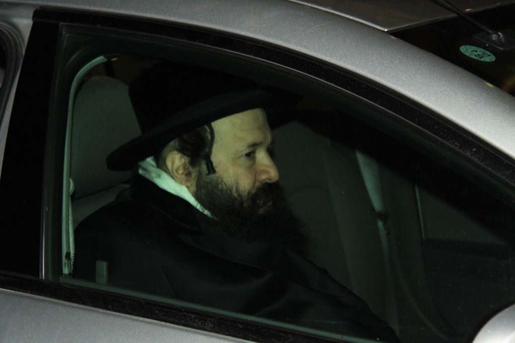 האדמו"ר מבאבוב נחת בישראל; צפו בתיעוד מצולם