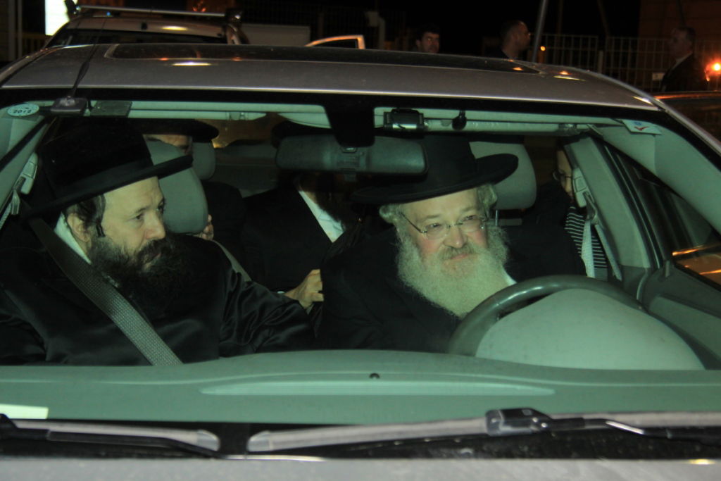 האדמו"ר מבאבוב נחת בישראל; צפו בתיעוד מצולם