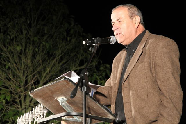 חרדים וחילונים הפגינו בבית שמש: דורשים מרה"ע להתפטר