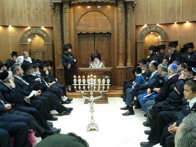 צפו בתמונות: נר חנוכה במישקולץ