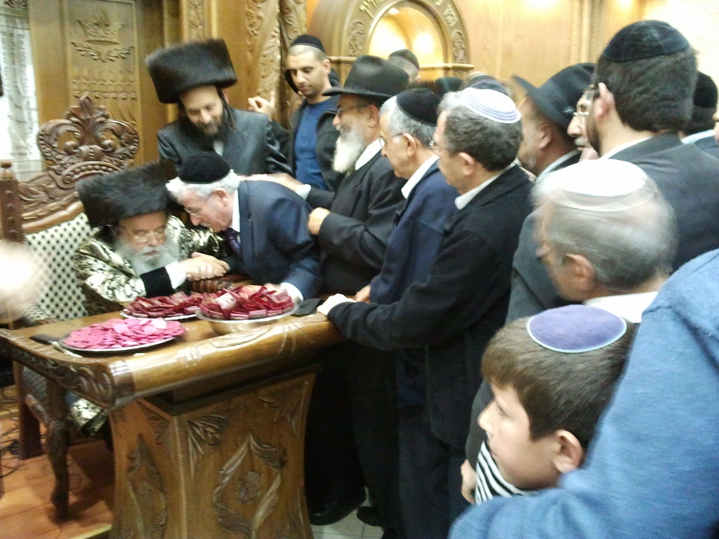 צפו בתמונות: נר חנוכה במישקולץ