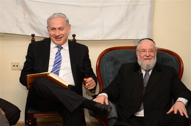 כיכר היום: מנחמים את הרב לאו