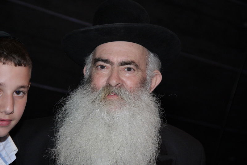 בעיצומם של ימי ההסתה: שרים ורבנים מחבקים את ראש-העיר