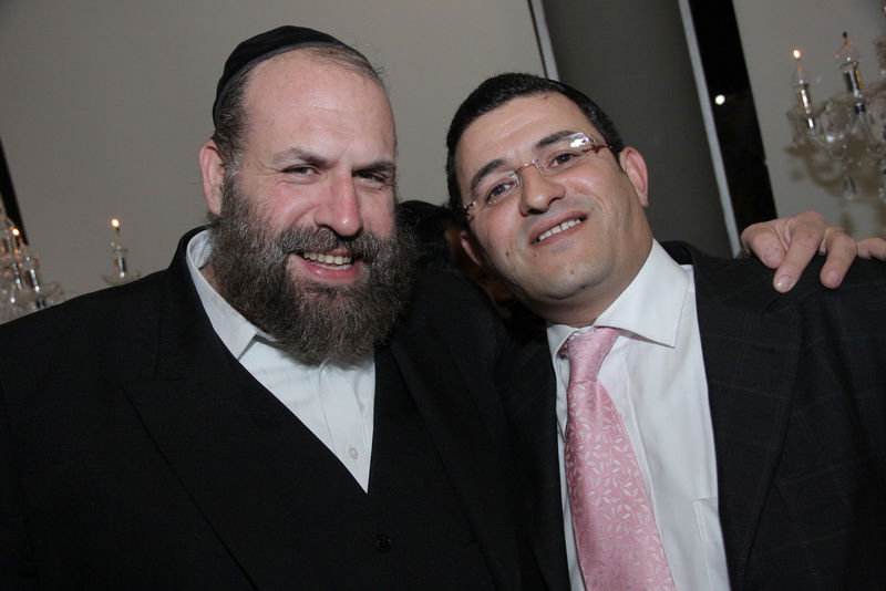 בעיצומם של ימי ההסתה: שרים ורבנים מחבקים את ראש-העיר