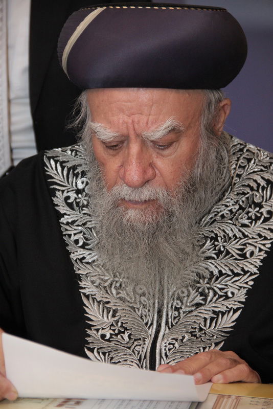 בעיצומם של ימי ההסתה: שרים ורבנים מחבקים את ראש-העיר