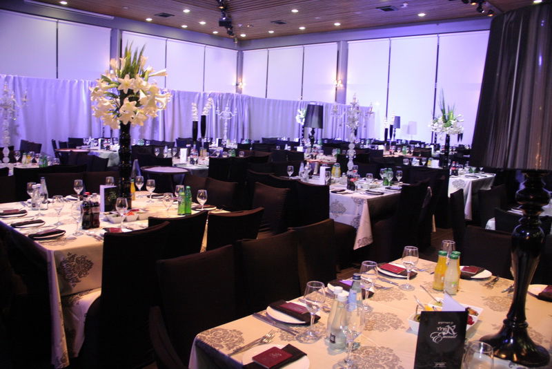 בעיצומם של ימי ההסתה: שרים ורבנים מחבקים את ראש-העיר