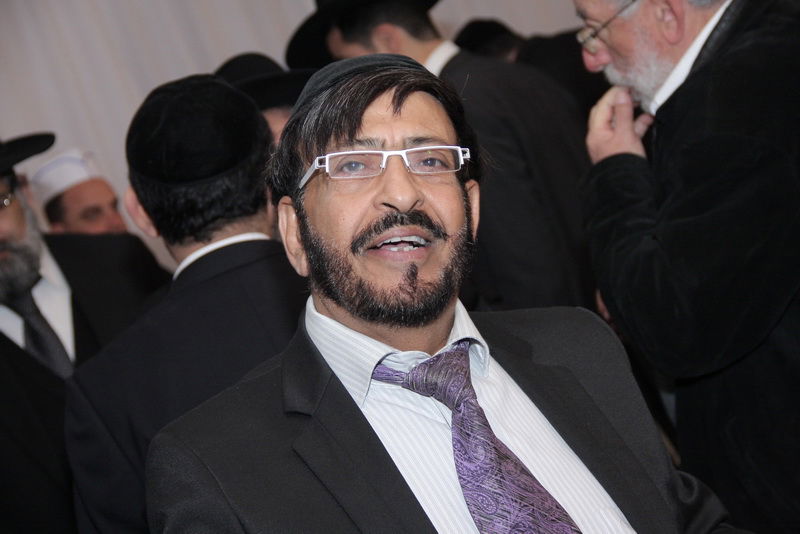 בעיצומם של ימי ההסתה: שרים ורבנים מחבקים את ראש-העיר