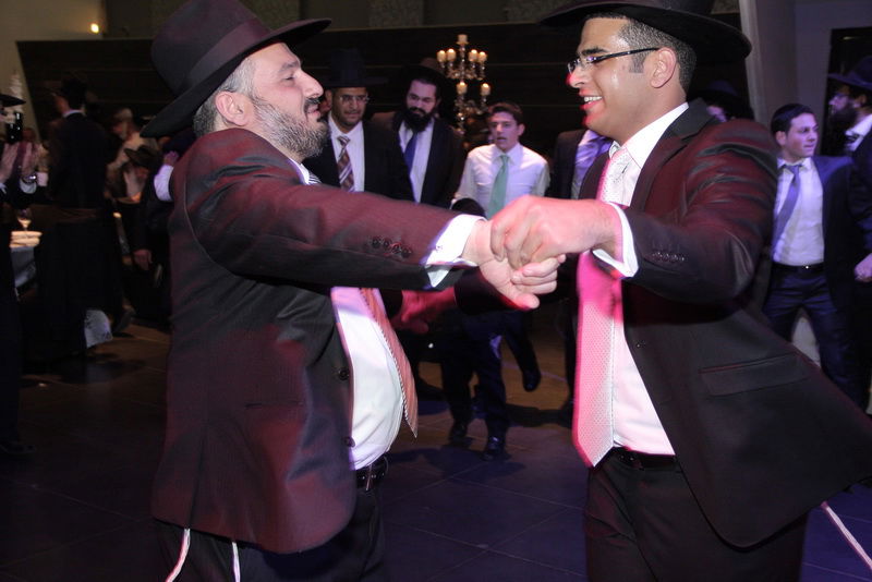 בעיצומם של ימי ההסתה: שרים ורבנים מחבקים את ראש-העיר