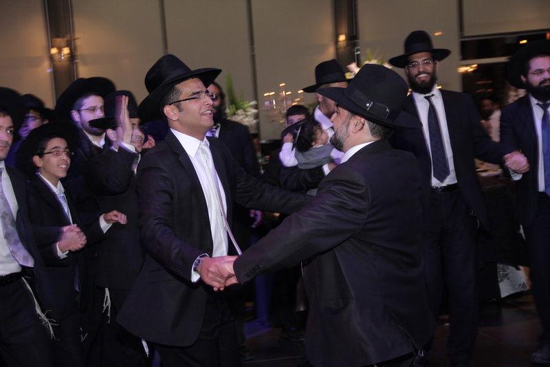 בעיצומם של ימי ההסתה: שרים ורבנים מחבקים את ראש-העיר