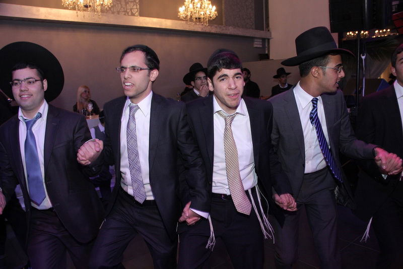 בעיצומם של ימי ההסתה: שרים ורבנים מחבקים את ראש-העיר