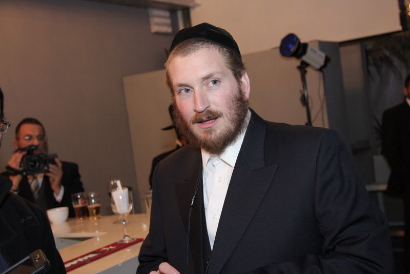 בעיצומם של ימי ההסתה: שרים ורבנים מחבקים את ראש-העיר