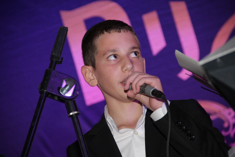 בעיצומם של ימי ההסתה: שרים ורבנים מחבקים את ראש-העיר