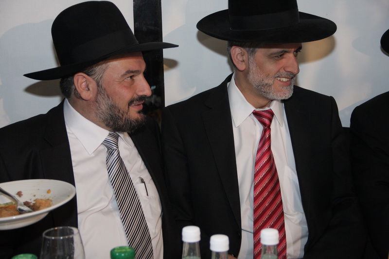 בעיצומם של ימי ההסתה: שרים ורבנים מחבקים את ראש-העיר