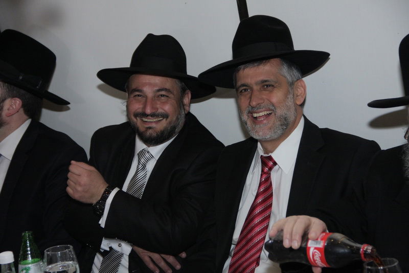 בעיצומם של ימי ההסתה: שרים ורבנים מחבקים את ראש-העיר