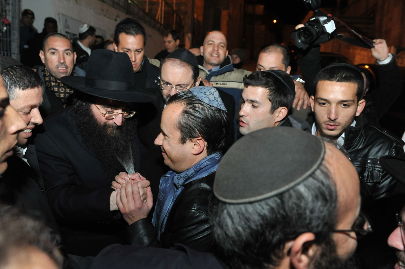 צפו: המסע של האדמו"ר רבי יאשיהו פינטו לחברון