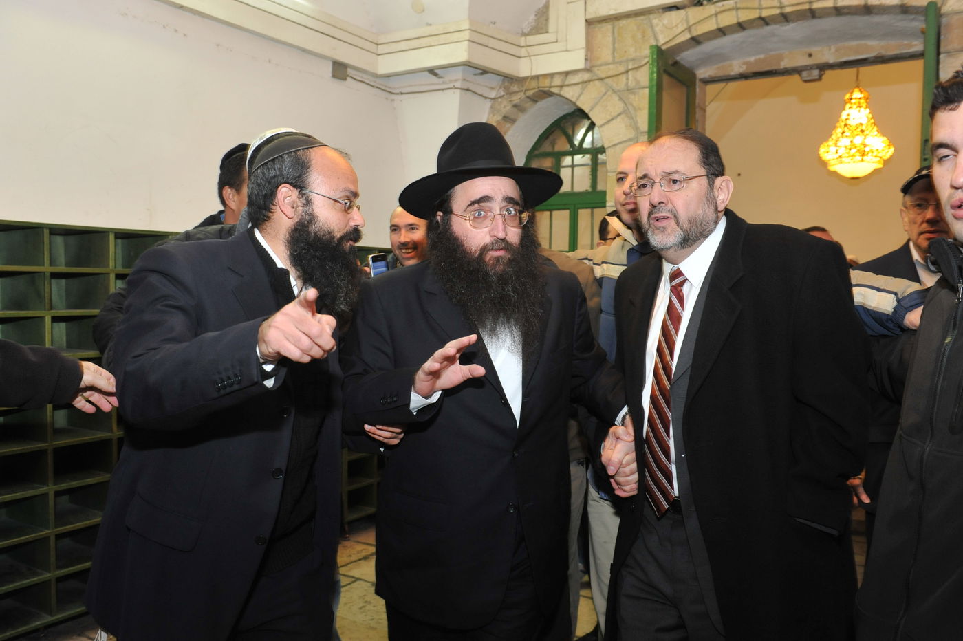 צפו: המסע של האדמו"ר רבי יאשיהו פינטו לחברון