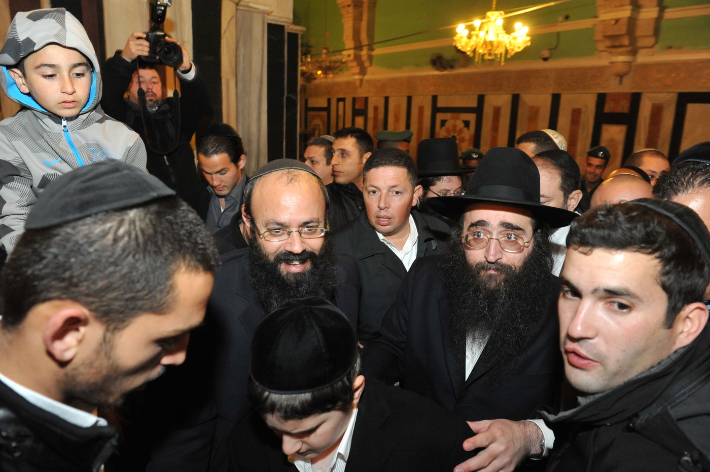 צפו: המסע של האדמו"ר רבי יאשיהו פינטו לחברון