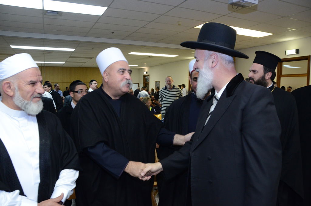 מנהיג גרמני-נוצרי באירוע של זק"א: "תודה שאתם סובלים אותנו"