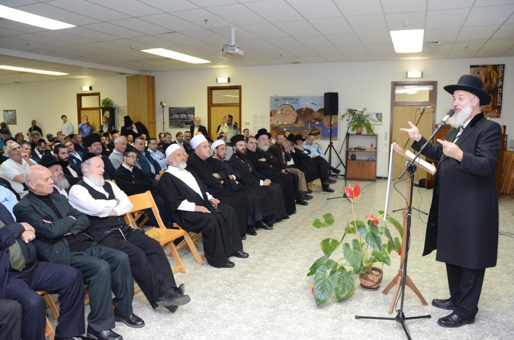 מנהיג גרמני-נוצרי באירוע של זק"א: "תודה שאתם סובלים אותנו"