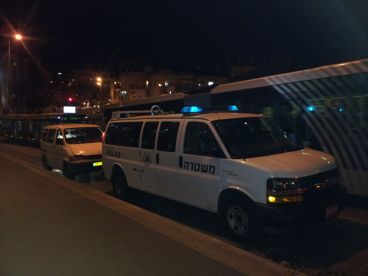 מהומה בירושלים: נלכדו ערבים שפרצו לבית משפחה חרדית