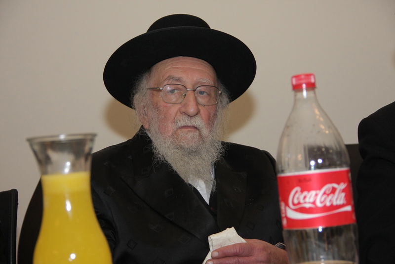 אחרי כתב האישום: אהוד אולמרט חגג עם מאיר פרוש