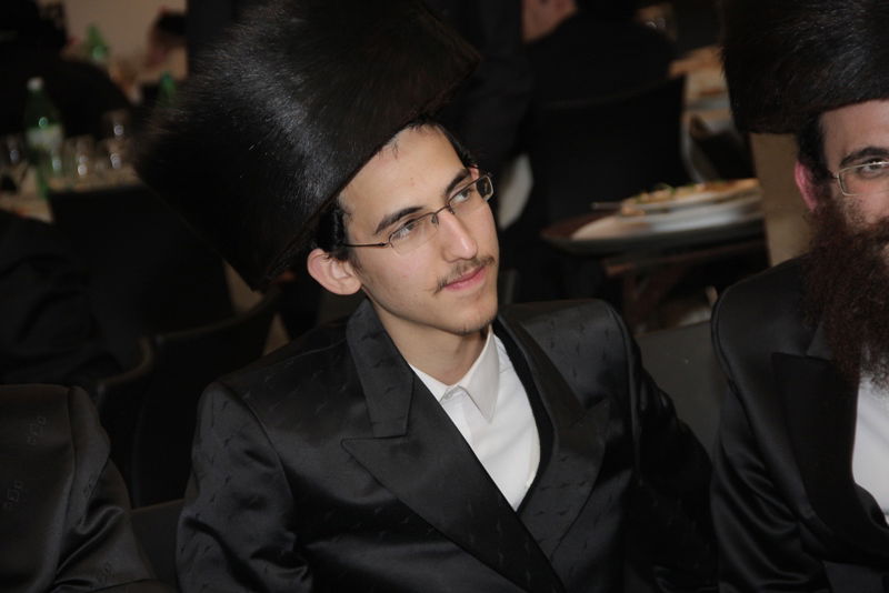 אחרי כתב האישום: אהוד אולמרט חגג עם מאיר פרוש