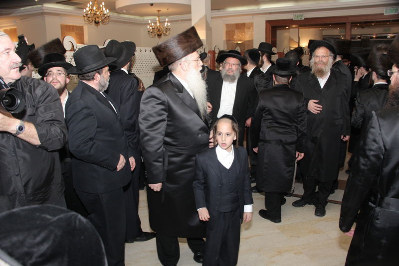 אחרי כתב האישום: אהוד אולמרט חגג עם מאיר פרוש