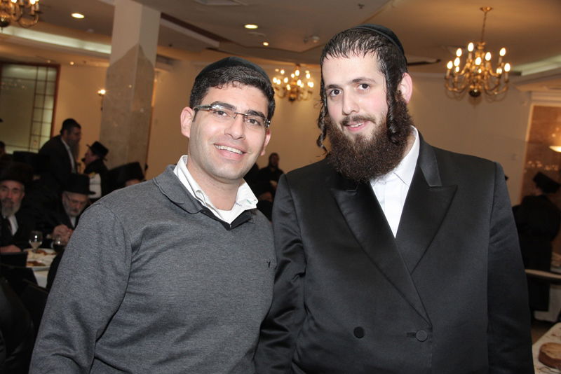 אחרי כתב האישום: אהוד אולמרט חגג עם מאיר פרוש