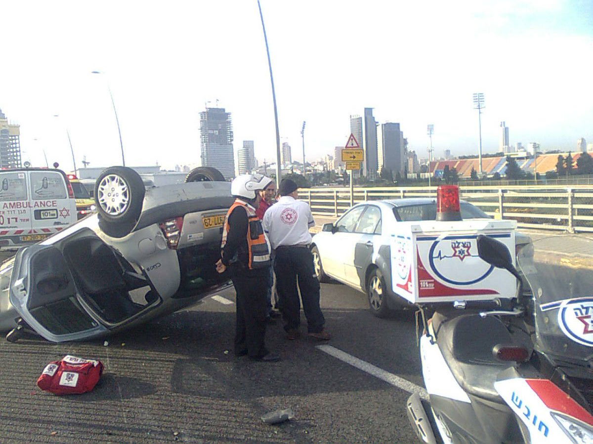 תאונה קשה: אוטובוס התנגש ברכב