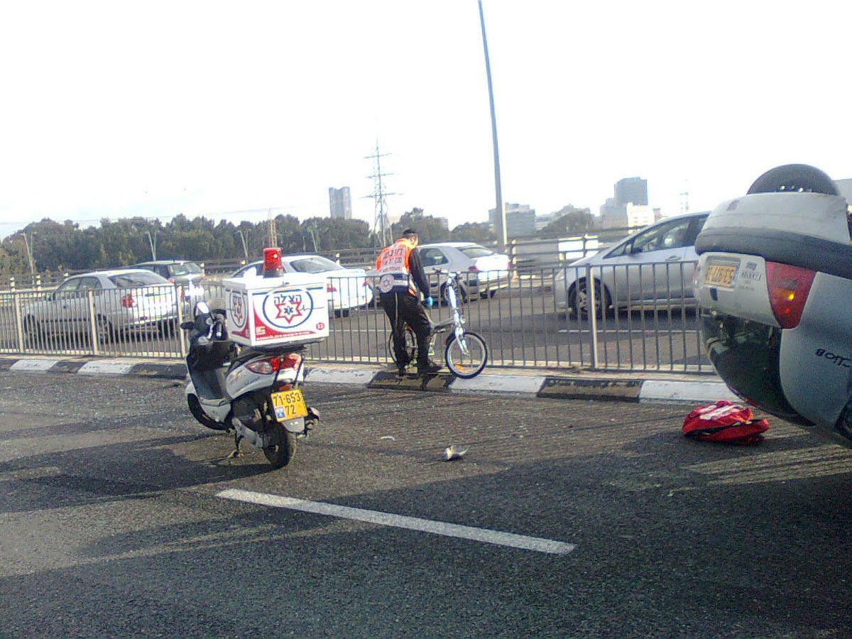 תאונה קשה: אוטובוס התנגש ברכב