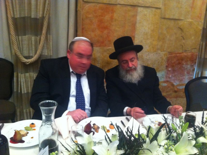 תמונות: רבנים ואישי-ציבור בחתונת נכדת הרב לאו