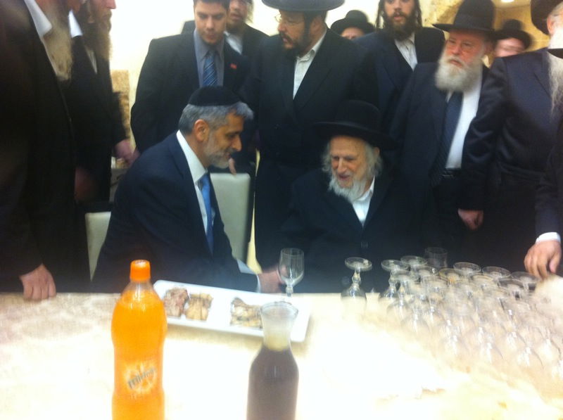 צפו בוידאו: על מה שוחחו הגר"ש אוירבעך והשר ישי?