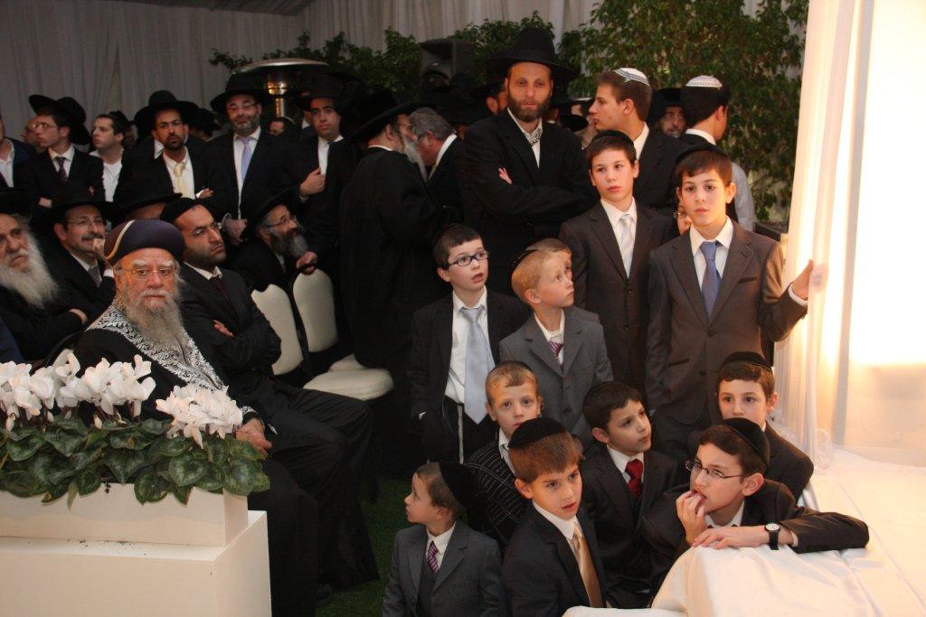 חתונת נכדת הרב ישראל-מאיר לאו: צפו בגלריית ענק